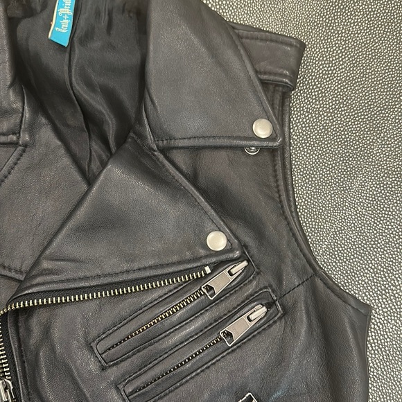 Truth & Pride Leather Motorcycle Vest - Picture 3 of 7